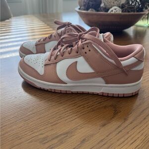 Nike women’s dunk low